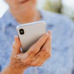 Les avantages des téléphones mobiles spécialement conçus pour les seniors